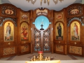 ikonostas-dlya-cerkvi-iz-dereva